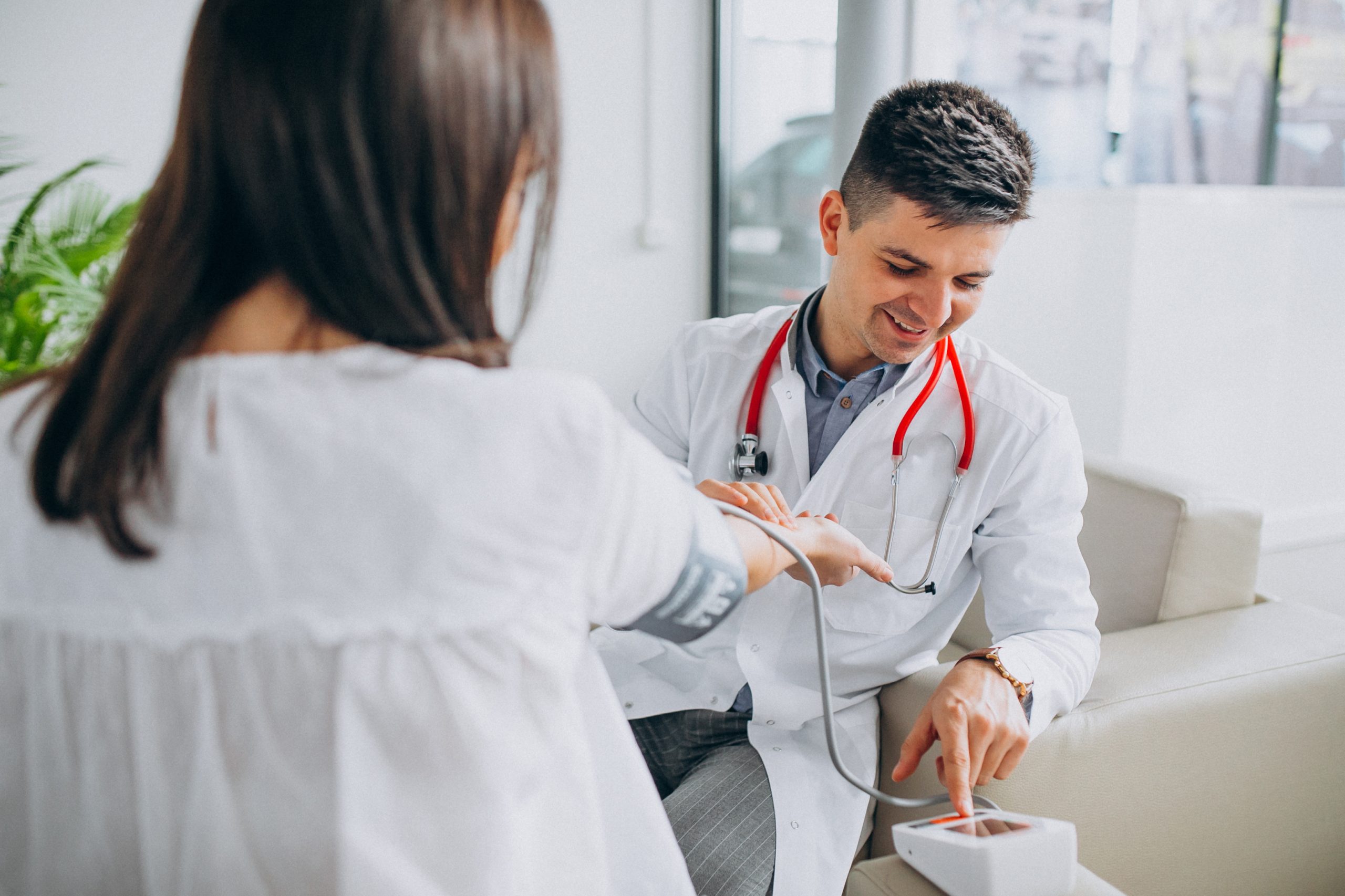Consult cardiologic la Arra Medical Center din Iași – prevenție și tratament pentru afecțiuni cardiovasculare