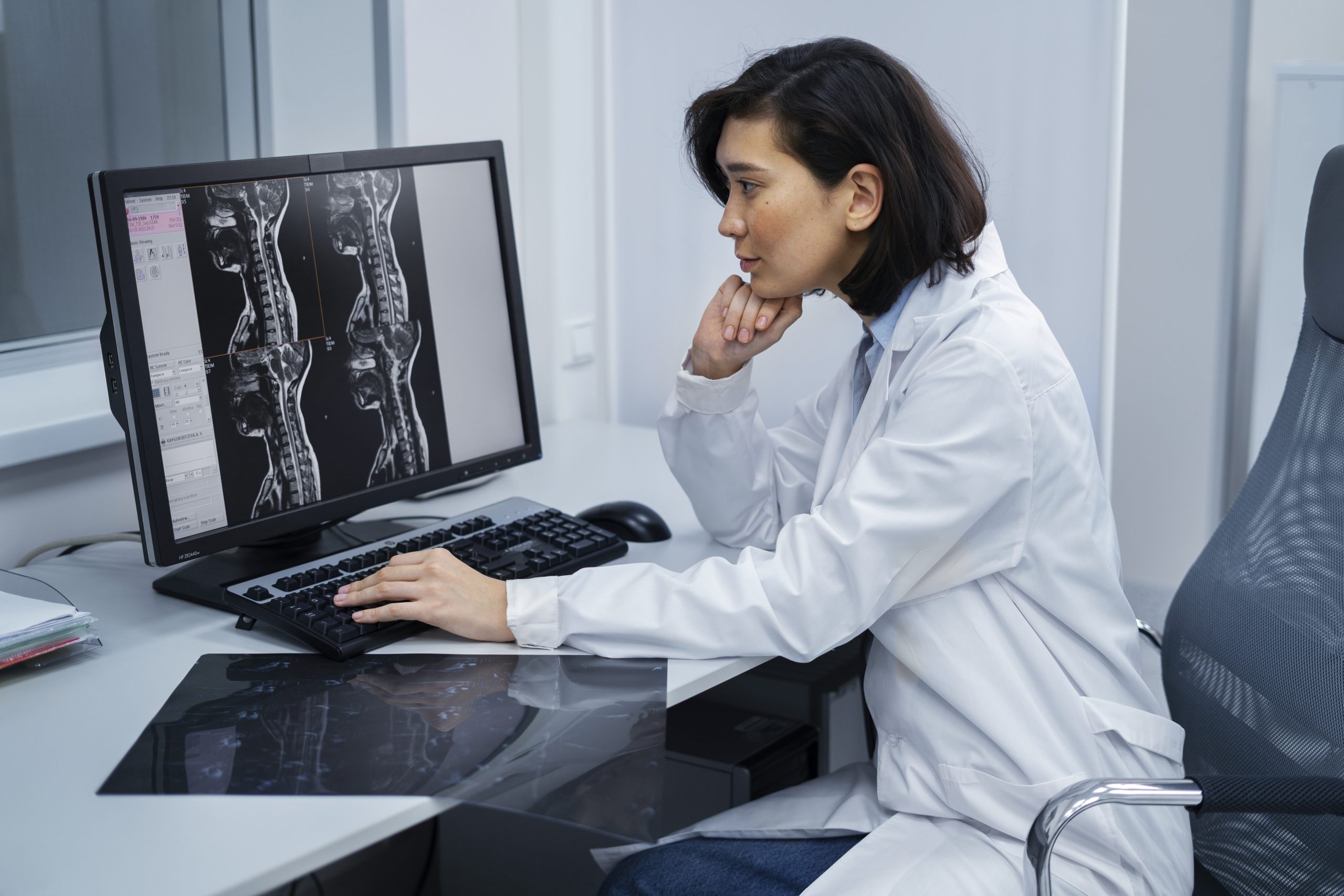 Simptome care indică nevoie de consultație neurologică la Arra Medical Center