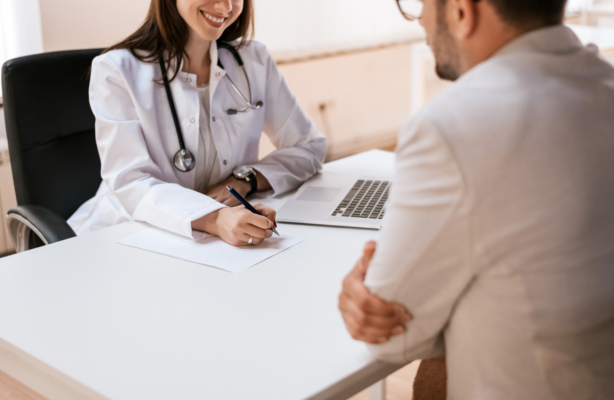 Consultație la medicul de familie – Arra Medical Center Iași
